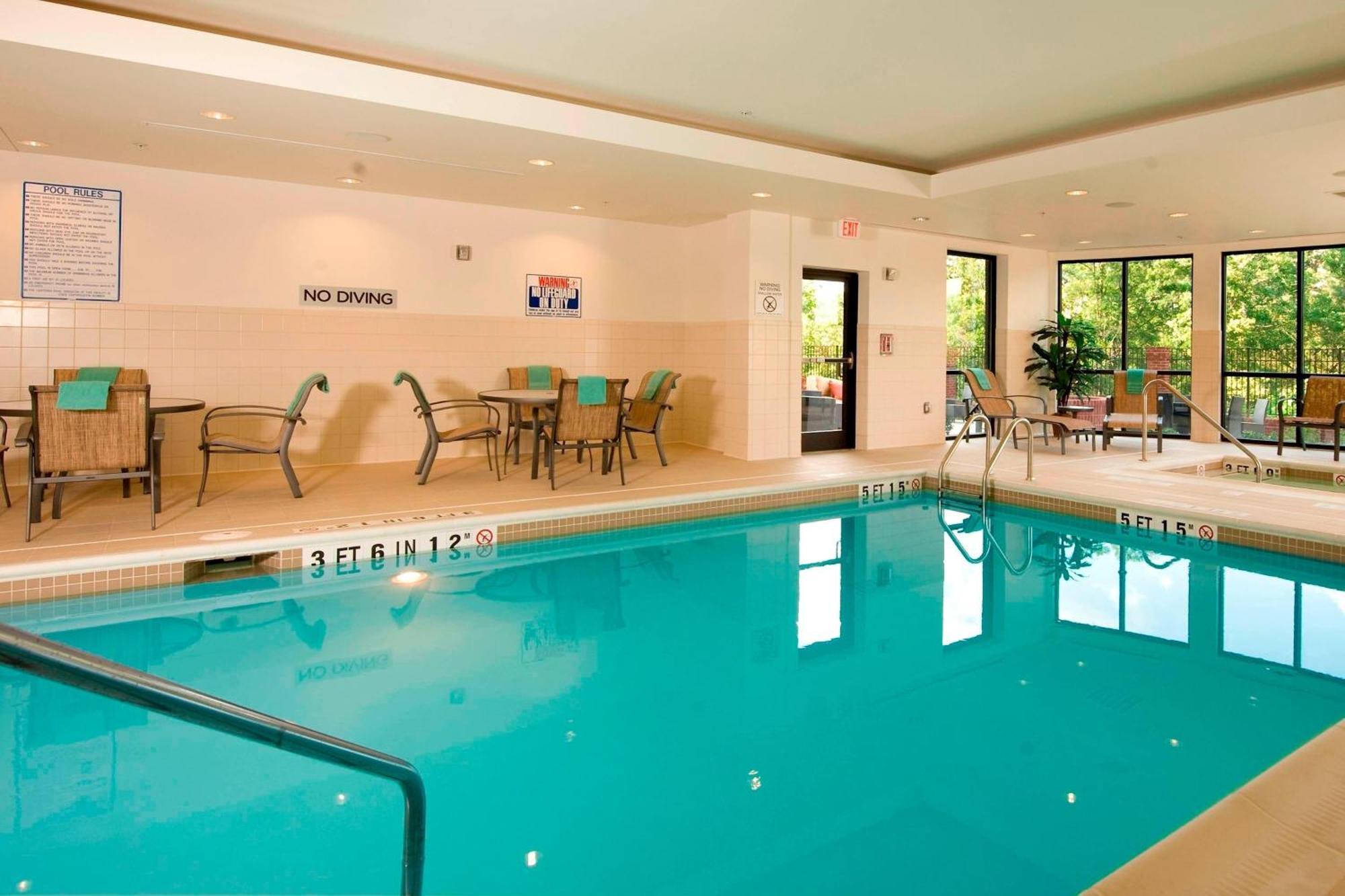 Courtyard By Marriott Atlanta Buford Mall Of Georgia Exterior photo