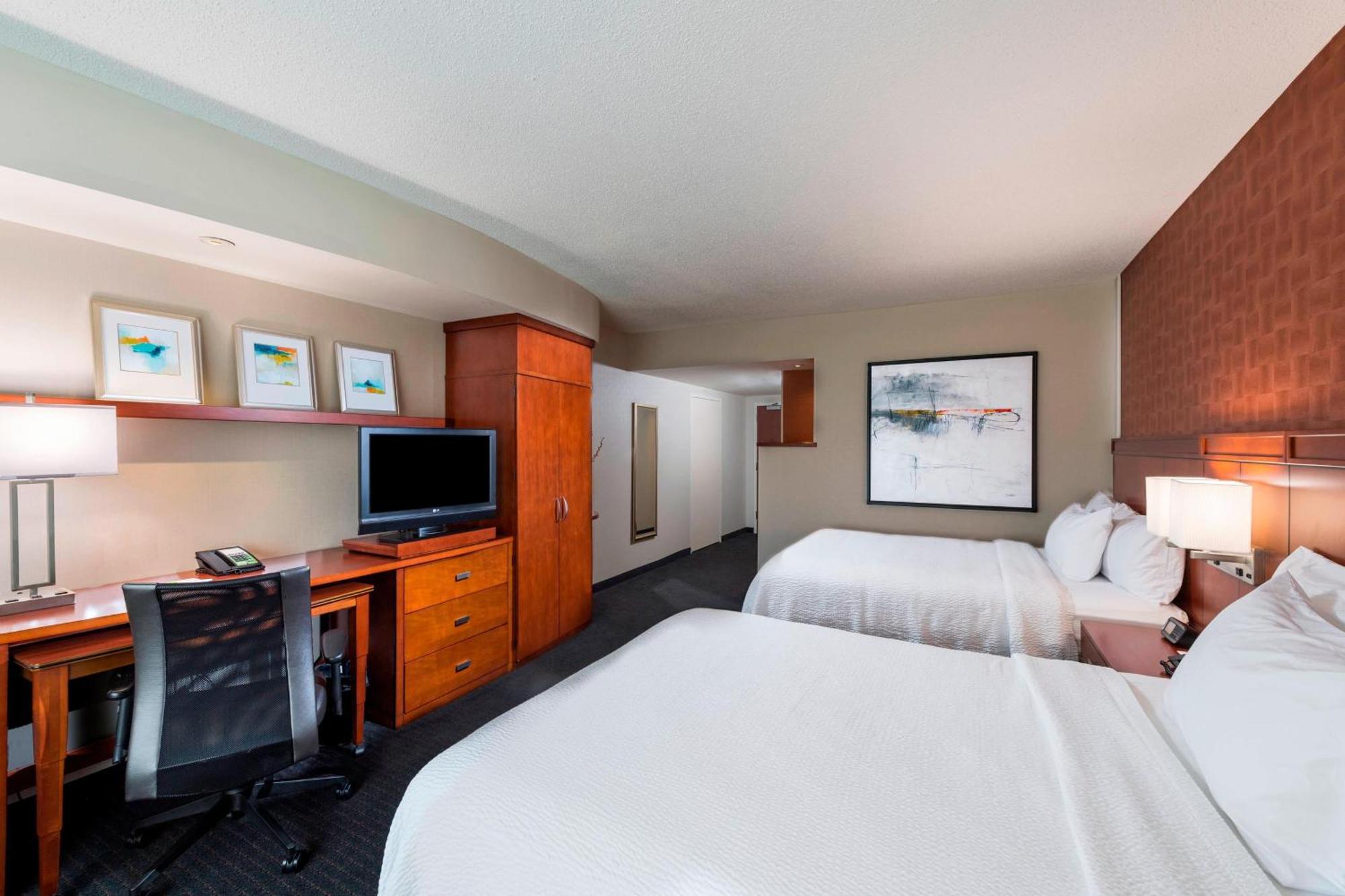 Courtyard By Marriott Atlanta Buford Mall Of Georgia Exterior photo